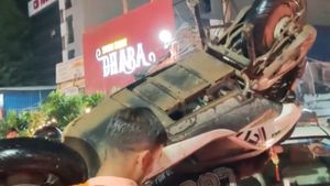 டிராஃபிக் ஜாமில் இருந்து தப்பிக்க பாகுபலியாக மாறிய இளைஞர்! வீடியோவை முழுசா பாத்ததும் இந்தியாவே ஆடி போயிருச்சு!