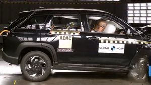 உலகையே திரும்பி பாக்க வைத்த மாருதி கார்! புல்டோசரே வந்து மோதுனாலும் கல்லு மாதிரி நிக்கும்! டாடா சோலி முடின்ச்!