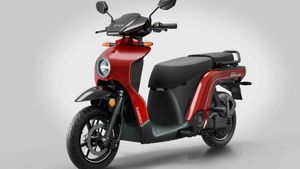 சிங்கிள்-சார்ஜில் 156கிமீ பயணிக்கலாமா... இ-ஸ்கூட்டரின் விலையை பார்த்த உடனே எல்லாரும் புக்கிங்கை போட போறாங்க!