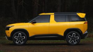 புது கார் வாங்கபோறீங்களா? கொஞ்சம் வெயிட் பண்ணுங்க! நவம்பரில் 2 தரமான கார் வருது!