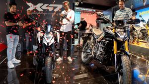 இந்தியாவிலேயே முதல் ஆளா டெலிவிரி எடுக்கும்போது மகிழ்ச்சி தாங்கல! ஓசூரில் உருவாகும் எலக்ட்ரிக் பைக்!