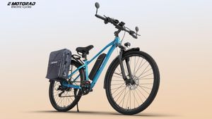 பெடலை மிதிக்காமலேயே 40கிமீ பயணம் செய்யலாமா!! ஸ்கூட்டர்களில் இருக்கும் அத்தனை அம்சங்களும் இருக்கு!