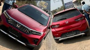 இது நம்ம நாட்டு காரே கிடையாது... நம்பர் பிளேட் இல்லாம சாலையில் சுற்றி திரிந்த விசித்திரமான ஹோண்டா கார்!