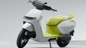 எலெக்ட்ரிக் ஸ்கூட்டர்னா இதாம்பா! 2026ல பெரிய சம்பவமே வெயிட்டிங்!