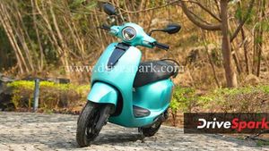 ஸ்கூட்டர் விலை ஏற்கனவே 1 லட்ச ரூபா கூட இல்ல... இதுல முதல் 10 ஆயிரம் பேருக்கு சலுகை வேற!!