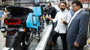 சென்னை ஆலையை கண்டுக்கல... முதல் எலெக்ட்ரிக் ஸ்கூட்டரை தயாரிக்க வேற மாநிலத்துக்கு போன யமஹா!!