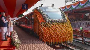 மணிக்கு 160கிமீ வேகத்தில் படுத்துனு போனா வேற லெவலில் இருக்கும்! பிரதமர் பச்சை கொடி காட்டியாச்சு!