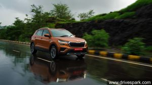 மொத்தம் 4 கார் வரிசையா வருது! இதுல எது பெஸ்ட் தெரியுமா?