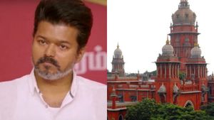 வரி கட்டாமல் ஏமாற்றிய விஜய்! வருமான வரித்துறை விதித்த ரூ.1.50 கோடி அபராதம் செல்லும்: உயர்நீதிமன்றம்