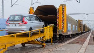 5.85 லட்சம் கார்களை ரயில் மூலம் அனுப்பியதால் இவ்ளோ நன்மைகளா! ஸ்கெட்ச் போட்டு வேலை செய்யும் மாருதி சுஸுகி!