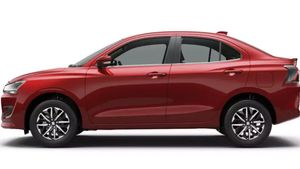 தங்கம் மாதிரி இந்த காருக்கு மட்டும் மதிப்பு கூடிட்டே போகுது! தாராளமா 34 கிமீ மைலேஜ் கிடைக்கும்! விலை இவ்ளோதானா