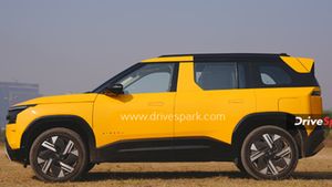 எதோ சாப்பாடு ஆர்டர் பண்ற மாதிரி புது டாடா காரை வாங்கி குவிக்கும் மக்கள்! வயித்தெரிச்சலில் போட்டி நிறுவனங்கள்!