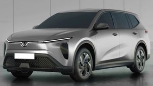 7 பேர் போற மாதிரி 450 கிமீ ரேஞ்சோட சூப்பர் எலெக்ட்ரிக் கார்.. ஏப்ரலில் வெளியாகுது!