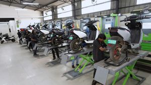 ஸ்கூட்டரை சர்வீஸ் செய்ய அலைய வேண்டிய அவசியம் இல்ல! ஓசூரில் ரெடியாகும் ஸ்கூட்டருக்கு நாடு முழுக்க சென்டர்ஸ்!