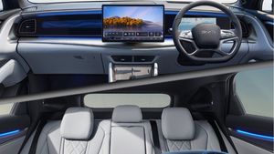 சீன எலெக்ட்ரிக் கார் வாங்கினால் சார்ஜர் இலவசம்! எல்லாருக்கும் இல்ல, முதல் 1,100 பேருக்கு மட்டுமே!