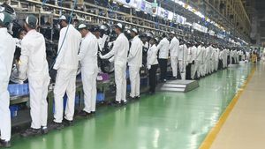 இந்தியாவில் தைரியமாக பல கோடி ரூபாய் பணத்தை கொட்டும் ஹோண்டா! முதலமைச்சரே சொல்லிட்டாரா!!