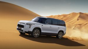 இந்தியாவை மிரள விட சீனாவில் இருந்து வருது புதிய ஹைபிரிட் எலெக்ட்ரிக் கார்