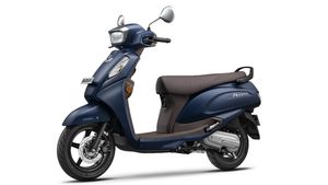 ஆக்டிவாவை விட குறைவான விலை! 90 கிமீ மைலேஜ்! இந்தியாவை மிரள விட போகும் ஜப்பான் நிறுவனத்தின் தயாரிப்பு!