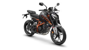 பைக் விலையை ரூ.40,000 வரை உயர்த்திய நிறுவனம்.. இப்படி செய்வாங்கன்னு நினைக்கவே இல்லை