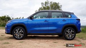 மாருதி காரை வாங்க முடியாமல் போவர்களின் அடுத்த ஆப்ஷனாக இந்த டொயோட்டா கார்! GST குறைத்த பின் சேல்ஸ் பிச்சிக்குது