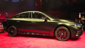 பென்ஸ் காரை வாங்கும் தொகையில் இத்தனை கார்களை வாங்கலாமா? ஆஃப்டர்-சேல்ஸ் சர்வீஸையும் யோசிக்கனும்!