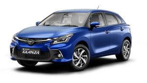 டொயோட்டா கார்கள் அதிரடியாக விலை உயர்வு.. மக்கள் வாங்கனும்னு நினைக்கிறாங்களா இல்லையா?