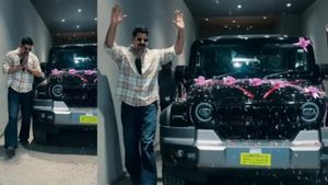 நடிகர் அஜித்துக்கு வில்லனாக நடித்தவர் வாங்கிய புதிய கார்... அவரை போலவே காரும் முரட்டுத்தனமா இருக்கு!