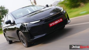 மிரட்டலாக கம்பேக் கொடுக்கும் ஹோண்டா சிட்டி! நெரிசலான சாலைகளில் ஓட்டுவதற்கு எப்படி இருக்கு?