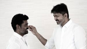இந்த தொழில் செய்து கொண்டிருந்தவர் எம்எல்ஏ-வா! ஒட்டுமொத்த இந்தியாவையும் மிரள வைத்த விஜய்!