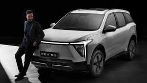 வெறும் ரூ.12.65 லட்சத்தில் மஹிந்திரா XEV 9S 7 சீட்டர் எலெக்ட்ரிக் கார் வாங்கலாம்!!
