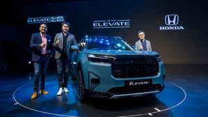 ரூ.11.80 லட்சத்தில் புதிய ஹோண்டா எலிவேட் ஃபேஸ்லிஃப்ட் அறிமுகம்!!