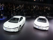 జెనీవాలో ప్రొడక్షన్ వెర్షన్ ఫోక్స్‌వ్యాగన్ ఎక్స్ఎల్1 విడుదల