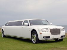 లగ్జరీ లీమోజైన్‌లను భారత్‌కు తీసుకొచ్చిన ఈకో రెంట్ ఏ కార్