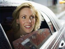 ఆల్‌టైమ్ హై డిస్కౌంట్లను ఆఫర్ చేస్తున్న కార్ కంపెనీలు