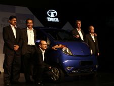 మరిన్ని అదనపు ఫీచర్లతో వచ్చిన 2013 టాటా నానో