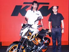 కెటిఎమ్ 390 డ్యూక్ విడుదల: ధర, ఫీచర్లు