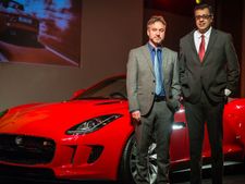 భారత్‌లో జాగ్వార్ ఎఫ్-టైప్ స్పోర్ట్ కారు విడుదల