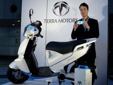 ఈ ఏడాది చివర్లో విడుదల కానున్న టెర్రా ఎలక్ట్రిక్ స్కూటర్