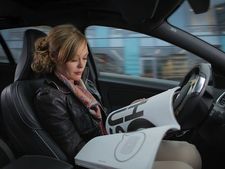 త్వరలో రోడ్లపైకి రానున్న వోల్వో డ్రైవర్‌లెస్ కార్లు