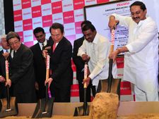 చిత్తూరు జిల్లాలో తొలి కార్ ప్లాంట్, శంకుస్థాపన చేసిన కిరణ్