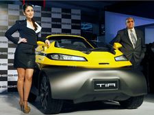 ఆటో ఎక్స్‌పో 2014: డిసి డిజైన్స్ నుంచి 2 కొత్త కార్లు