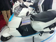 ఆటో ఎక్స్‌పో 2014: టెర్రా ఎలక్ట్రిక్ స్కూటర్ ఆవిష్కరణ