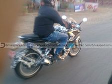 టెస్టింగ్ దశలో కెమెరాకు చిక్కిన బజాజ్ పల్సర్ 200ఎస్ఎస్!