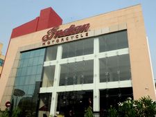 గుర్గావ్‌లో ఇండియన్ మోటార్‌సైకిల్స్ తొలి డీలర్‌షిప్ ప్రారంభం