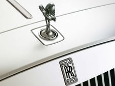 2017లో రోల్స్ రాయిస్ ఎస్‌యూవీ ప్రవేశం!