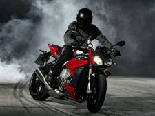 భారత్‌లో బిఎమ్‌డబ్ల్యూ ఎస్1000ఆర్ బైక్ విడుదల