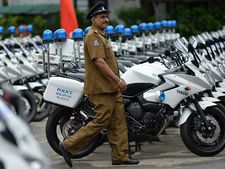 శ్రీలంక పోలీసుల కోసం యమహా ఎఫ్‌జెడ్6ఆర్ బైక్స్
