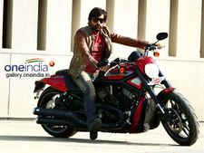 పవర్ చిత్రంలో హ్యార్లీ డేవిడ్‌సన్ బైక్‌పై కనిపించనున్న రవితేజ