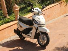 హైదరాబాద్‌లో మహీంద్రా గస్టో స్కూటర్ విడుదల; ఫీచర్లు, వివరాలు