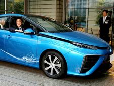 నీటితో నడిచే కారులో తిరగనున్న జపాన్ ప్రధానమంత్రి!